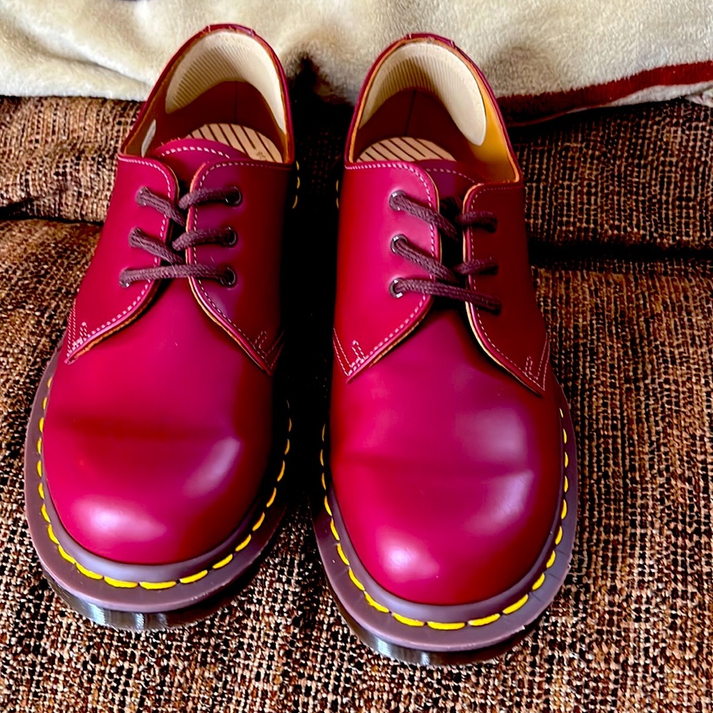 NWT Dr Martens Made in England 1461 3 Eyelet Shoe RED QUILON Women’s 7